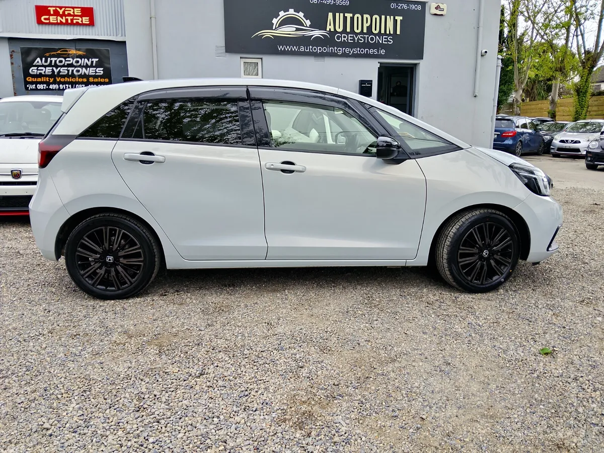 Honda Fit Hatchback, Petrol Hybrid, 2021, Grey