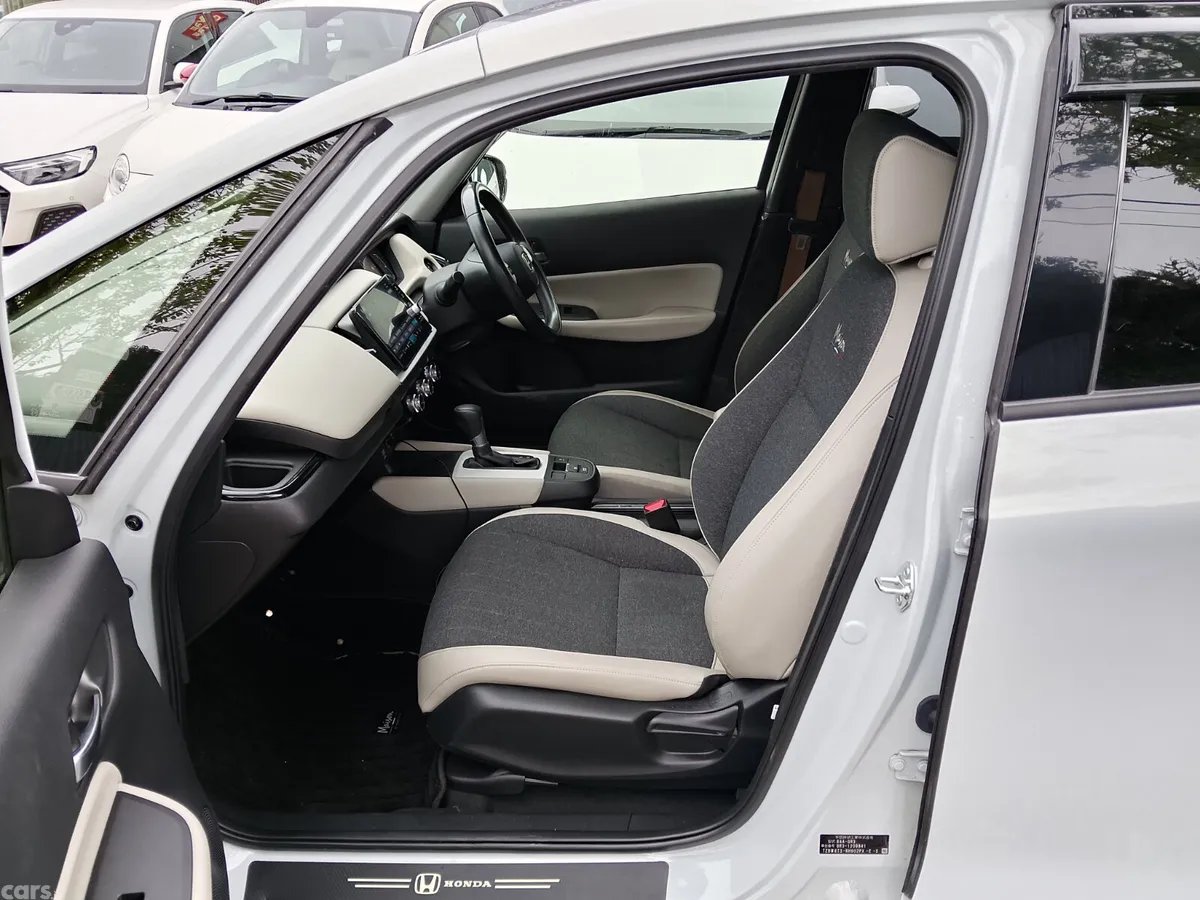 Honda Fit Hatchback, Petrol Hybrid, 2021, Grey