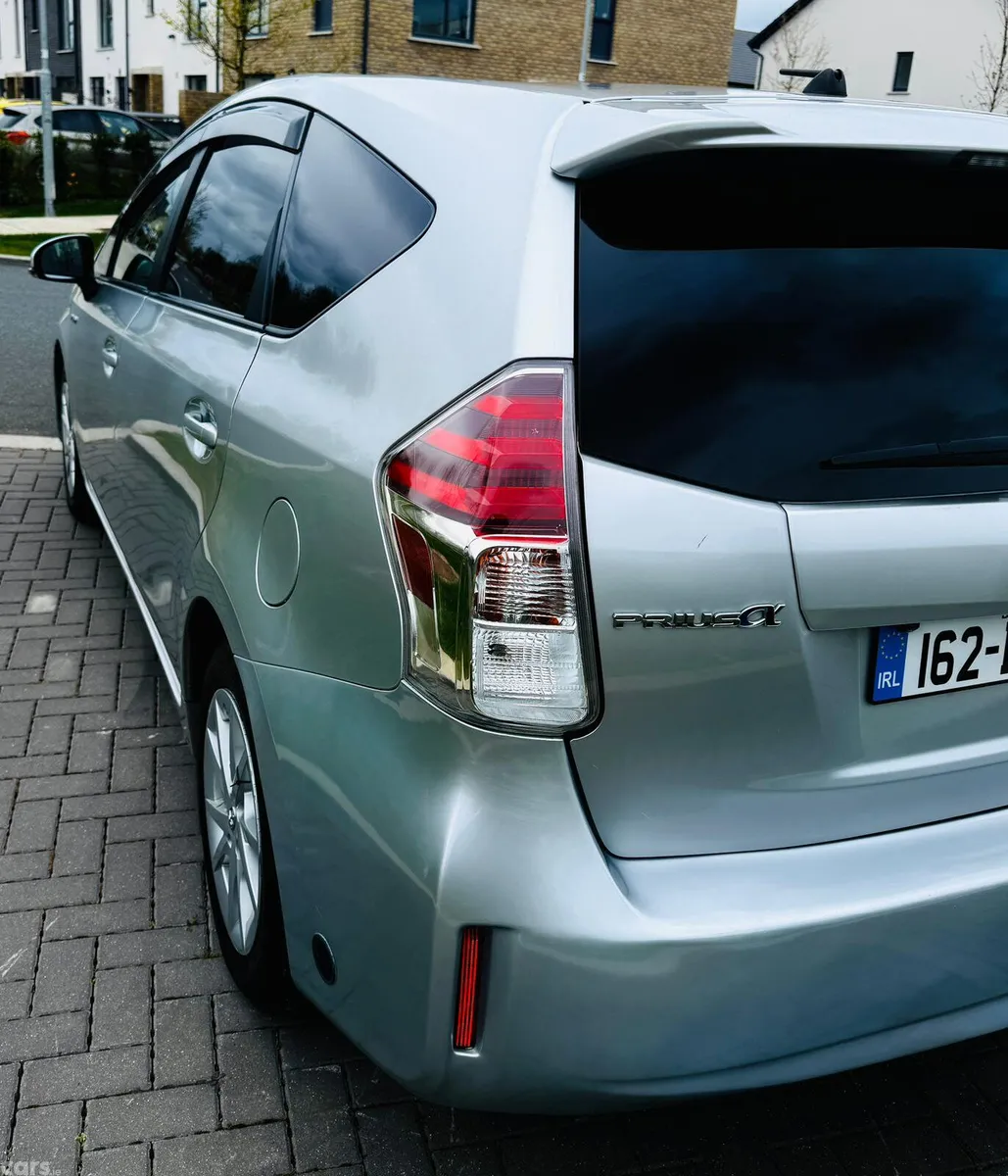 Toyota Prius Hatchback, Petrol Hybrid, 2016, Silver
