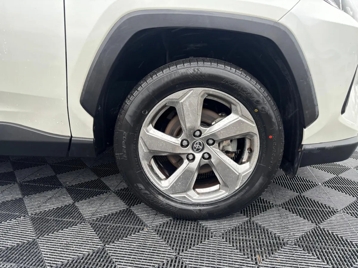 Toyota RAV4 Hatchback, Petrol Hybrid, 2020, White