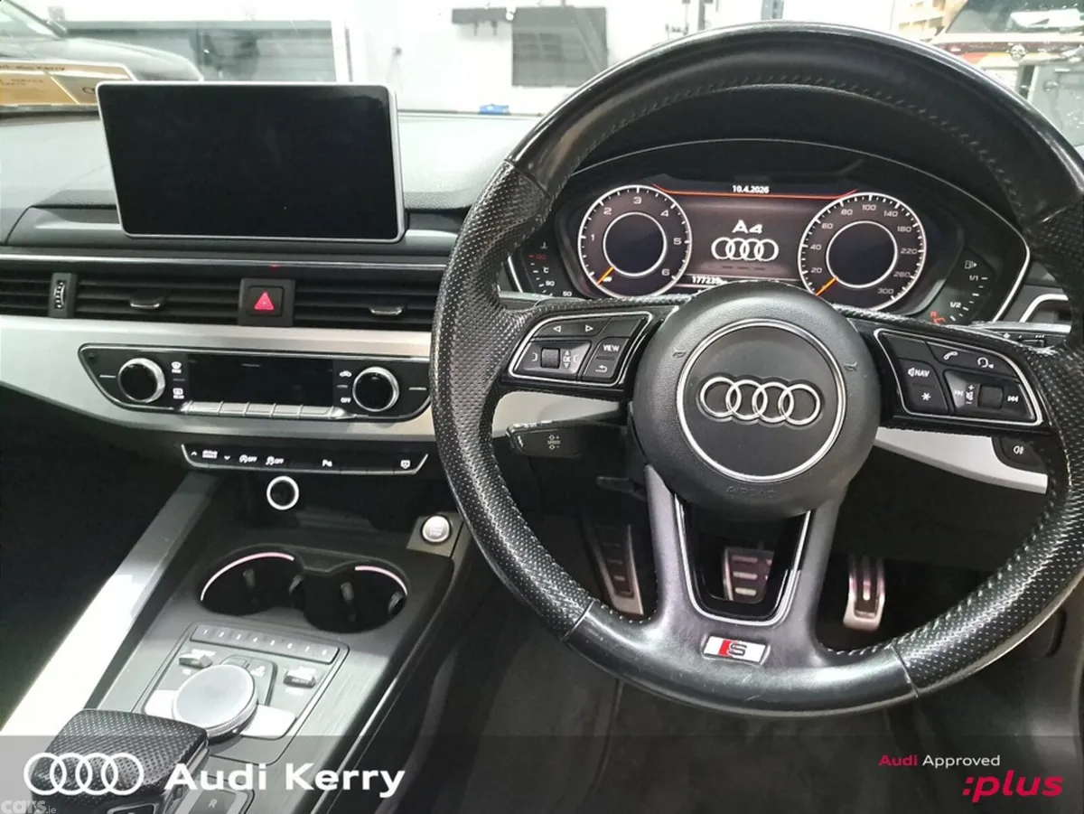 Audi A4 Estate, Diesel, 2017, Red