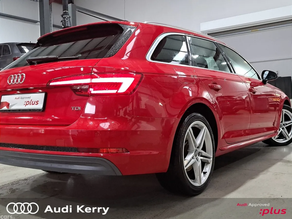 Audi A4 Estate, Diesel, 2017, Red