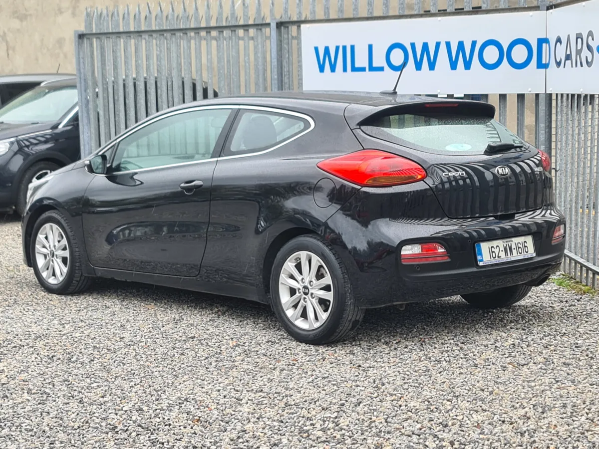 Kia Ceed Hatchback, Petrol, 2016, Black
