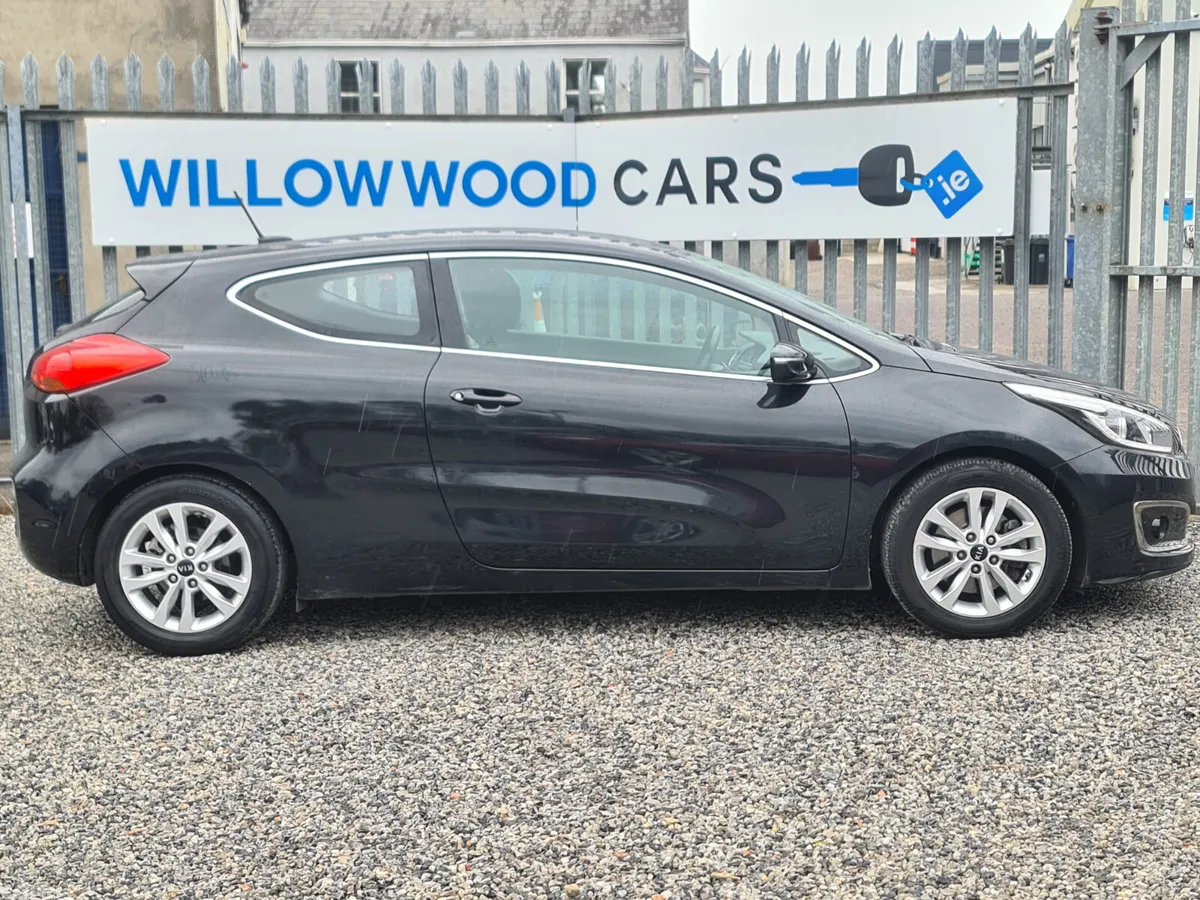 Kia Ceed Hatchback, Petrol, 2016, Black