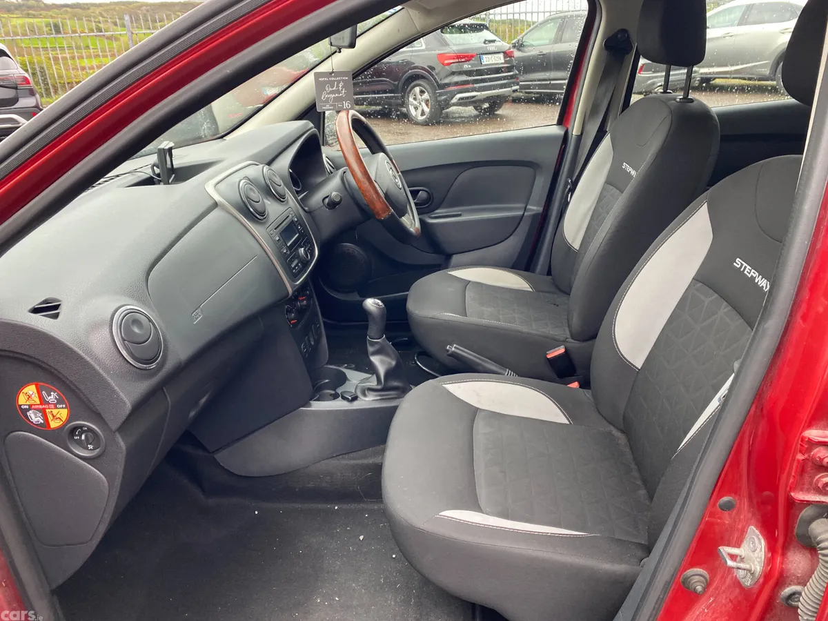 Dacia Sandero Stepway Hatchback, Diesel, 2017, Red