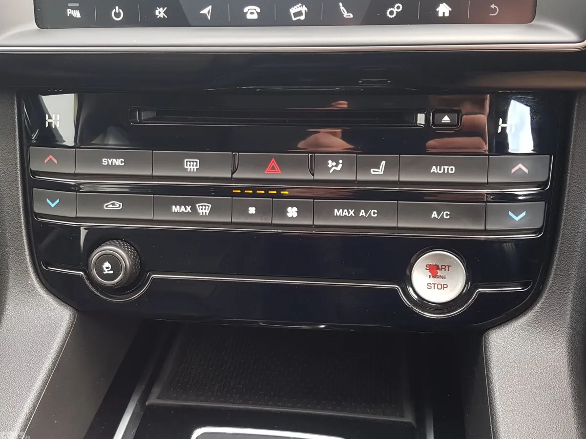 Jaguar F-Pace SUV, Diesel, 2016, White