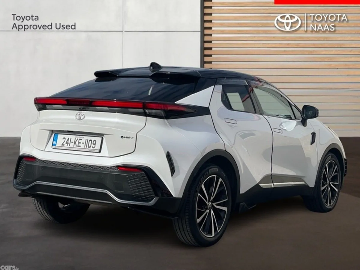 Toyota C-HR SUV, Petrol Hybrid, 2024, White