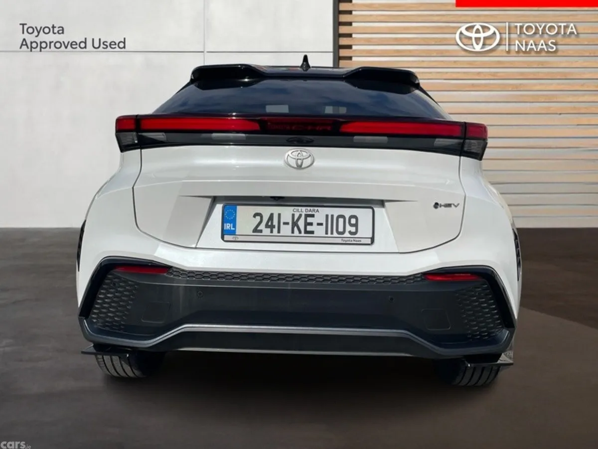 Toyota C-HR SUV, Petrol Hybrid, 2024, White