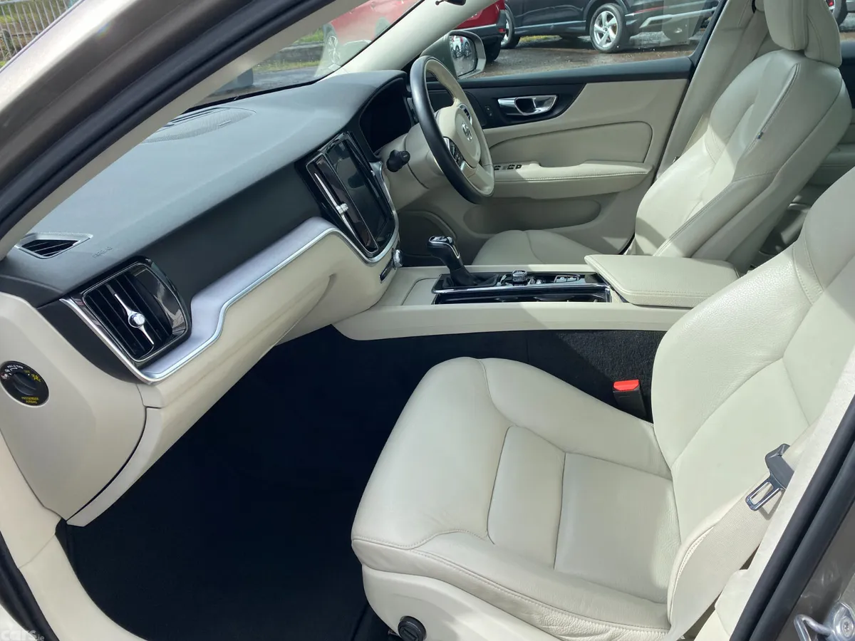Volvo V60 Estate, Diesel, 2019, Grey