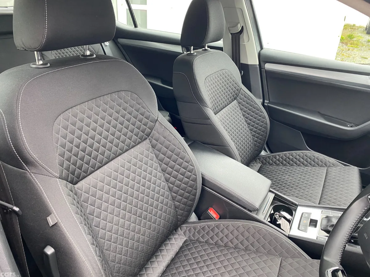 Skoda Superb Saloon, Diesel, 2022, Grey