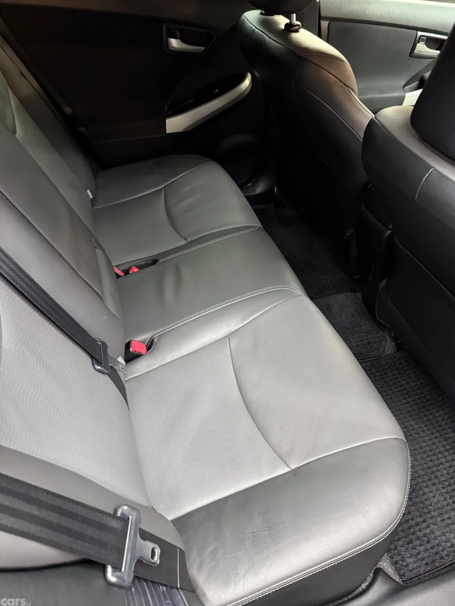 Toyota Prius Saloon, Petrol Hybrid, 2012, Black