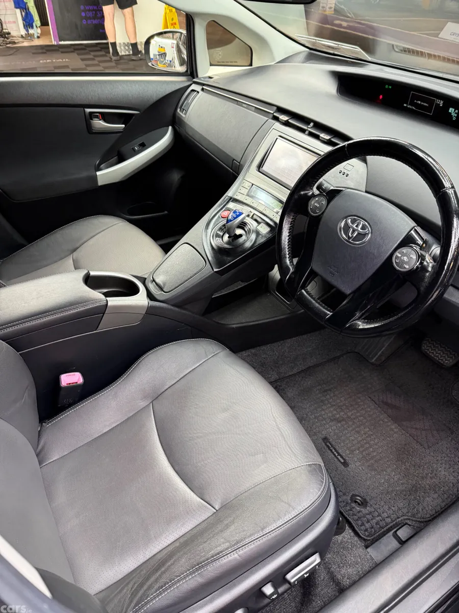 Toyota Prius Saloon, Petrol Hybrid, 2012, Black