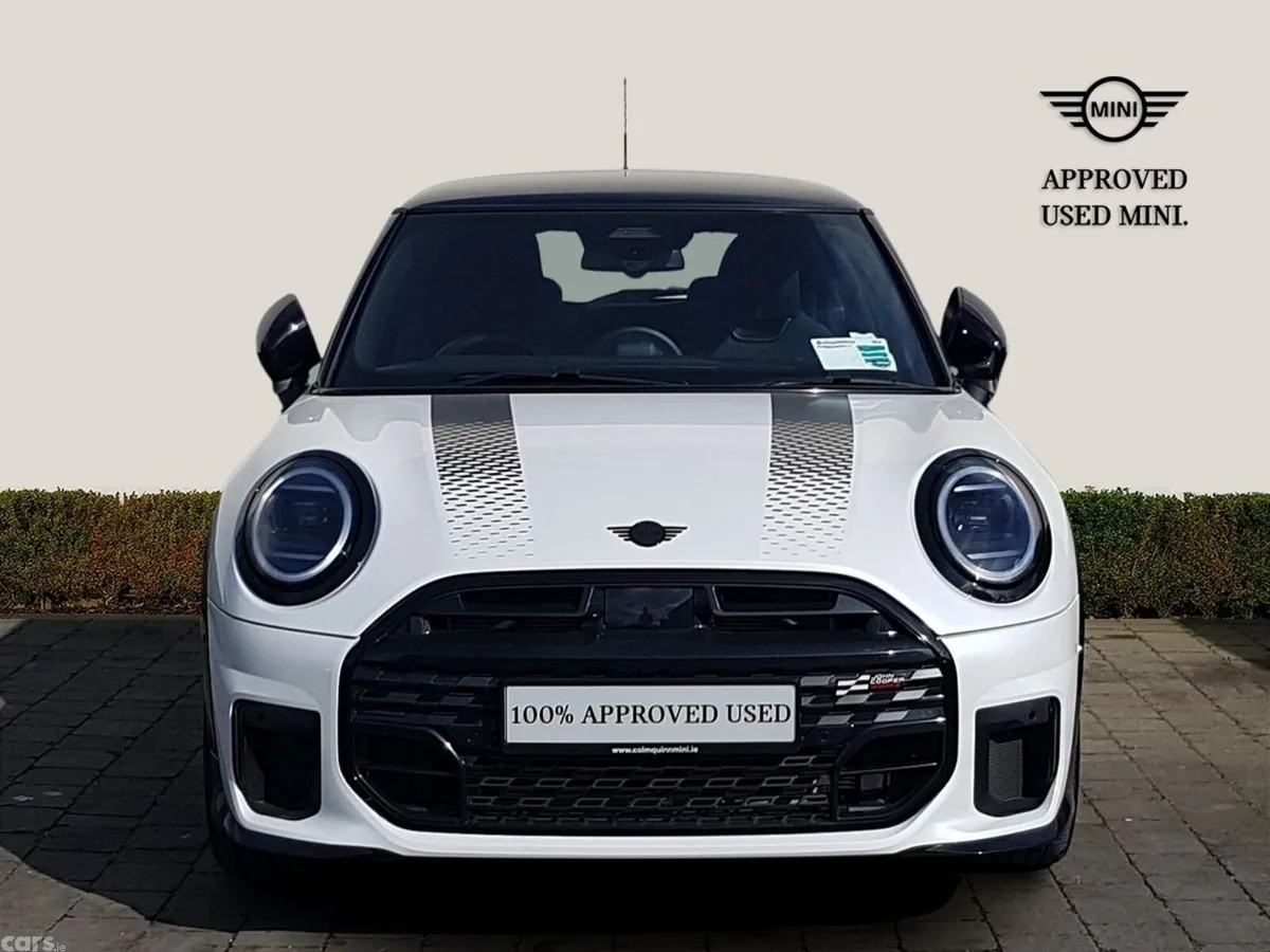 Mini Cooper Hatchback, Petrol, 2025, White