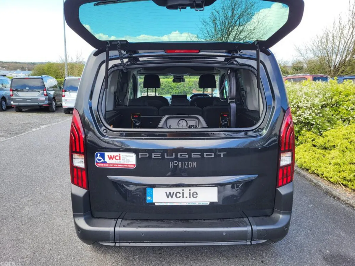 Peugeot Rifter MPV, Diesel, 2026, Black