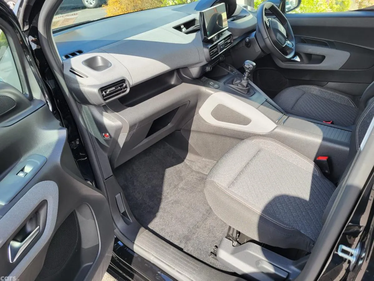 Peugeot Rifter MPV, Diesel, 2026, Black