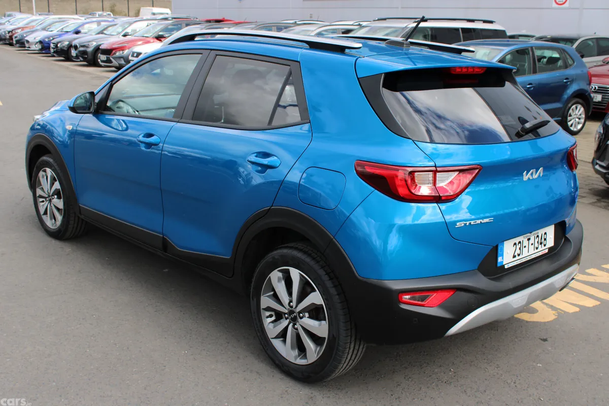 Kia Stonic Estate/Jeep, Petrol, 2023, Blue
