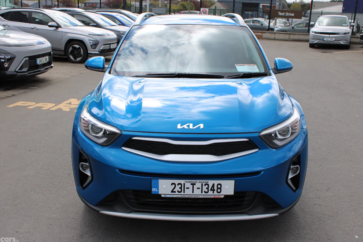 Kia Stonic Estate/Jeep, Petrol, 2023, Blue