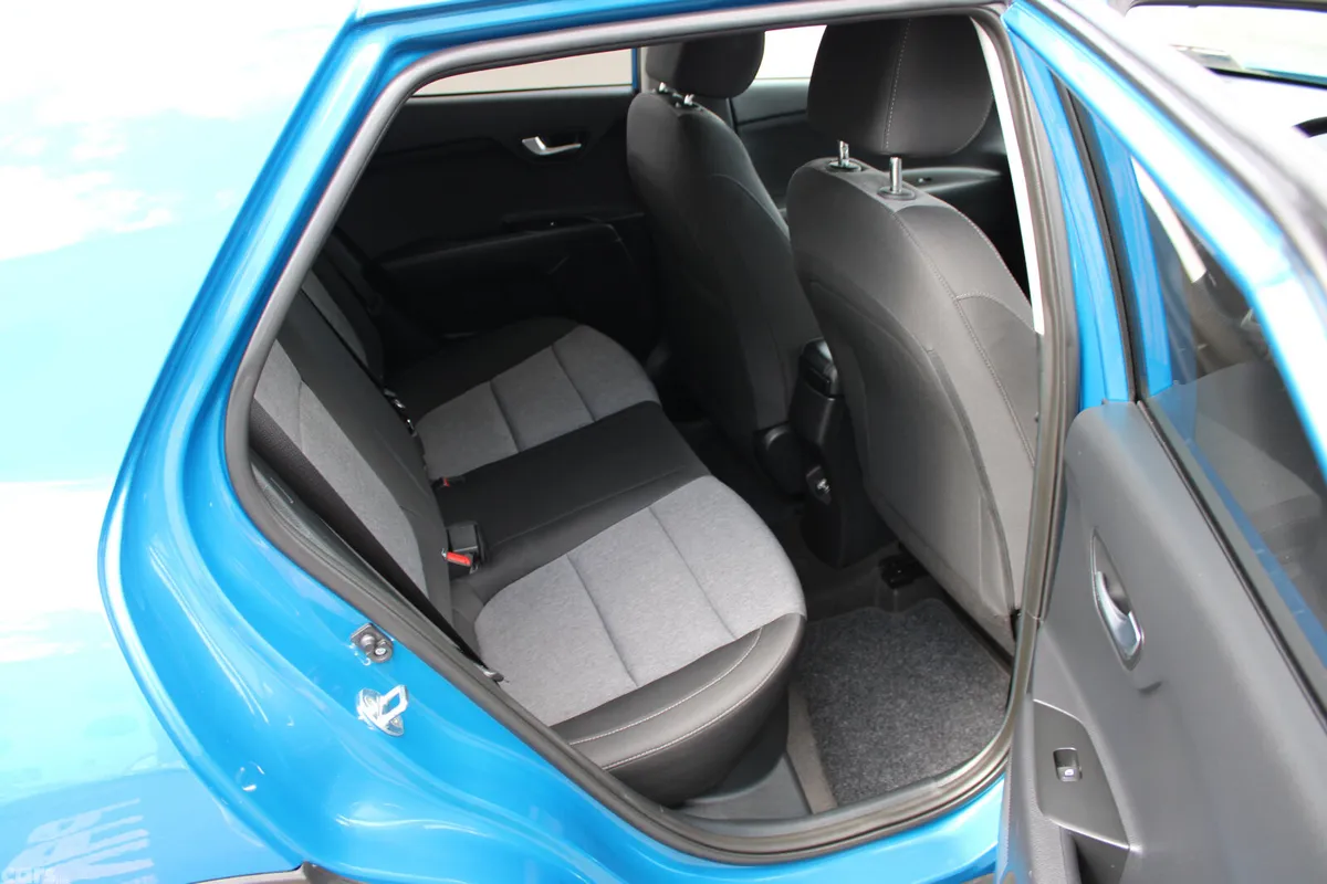 Kia Stonic Estate/Jeep, Petrol, 2023, Blue