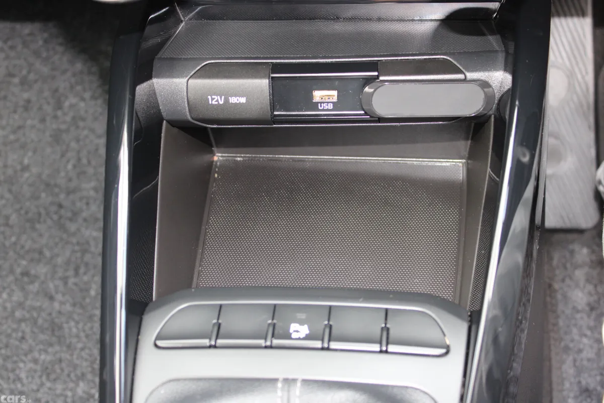 Kia Stonic Estate/Jeep, Petrol, 2023, Blue