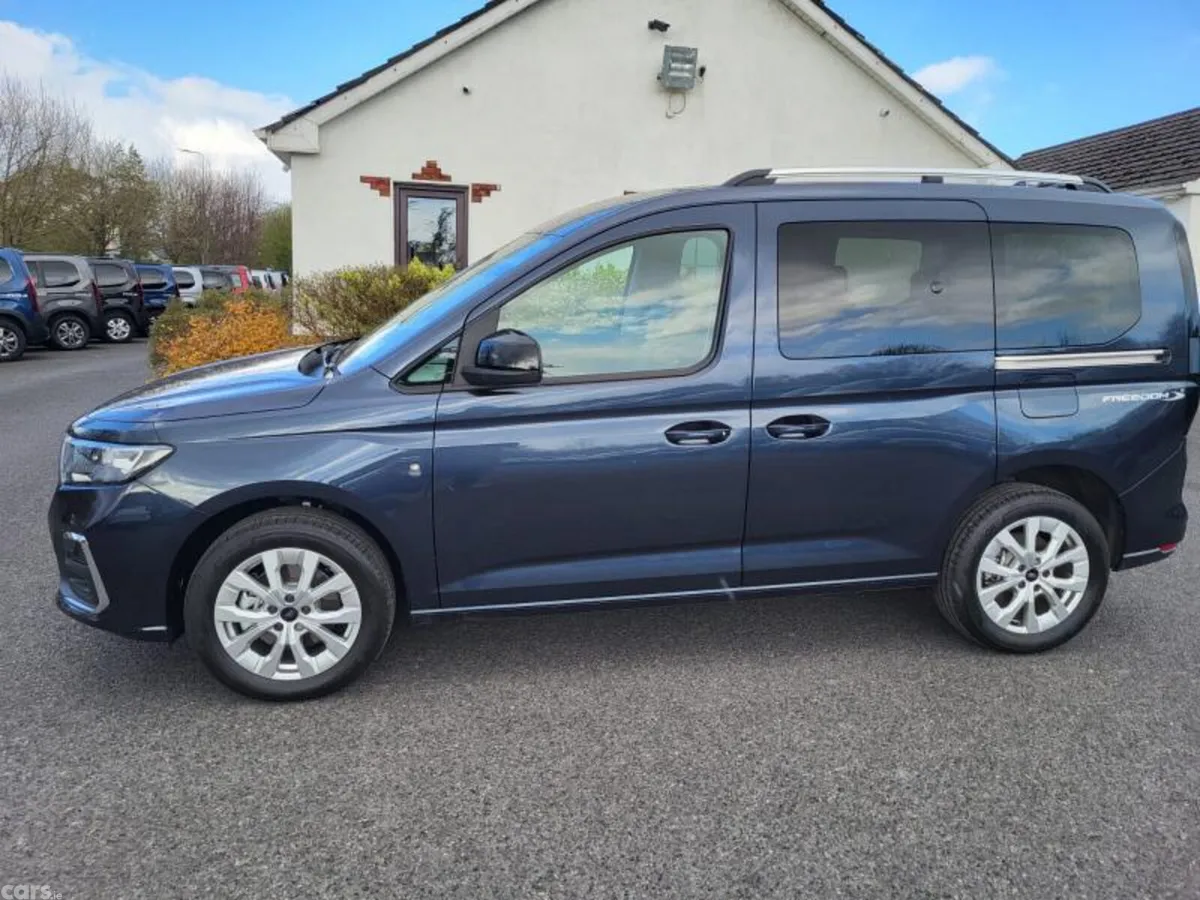 Ford Tourneo Connect MPV, Diesel, 2026, Blue