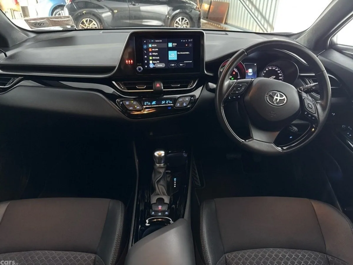 Toyota C-HR SUV, Petrol Hybrid, 2023, Grey