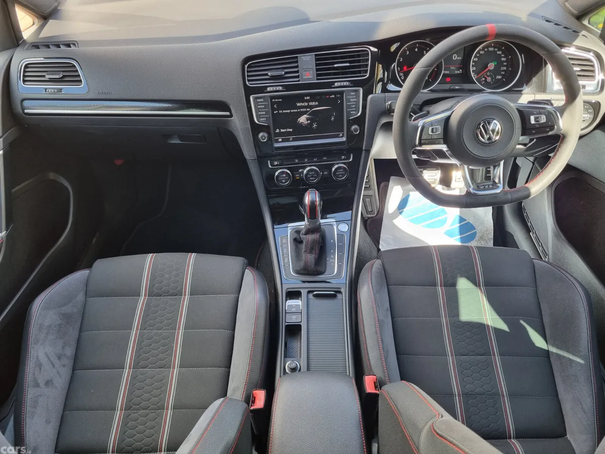 Volkswagen Golf Hatchback, Petrol, 2016, White