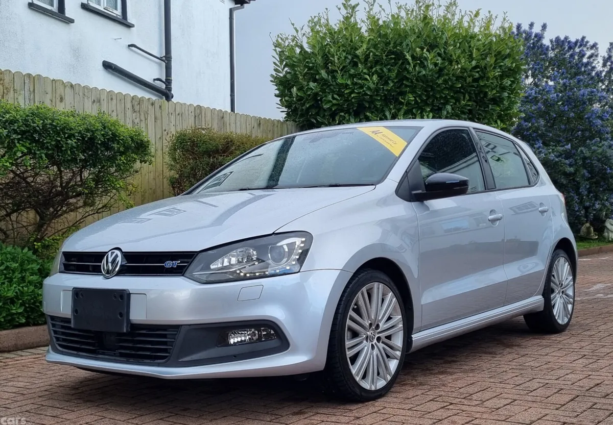 Volkswagen Polo Hatchback, Petrol, 2014, Silver