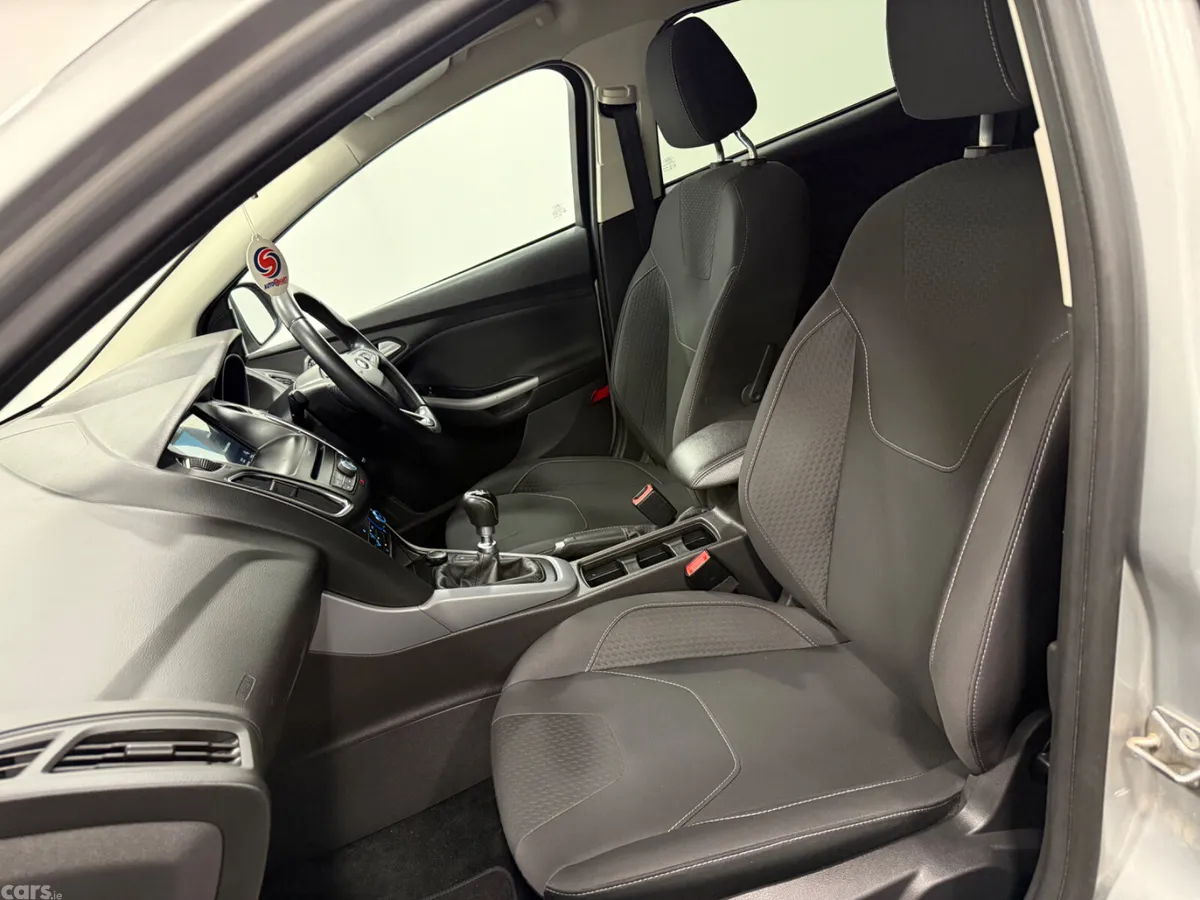 Ford Focus Hatchback, Diesel, 2017, Silver