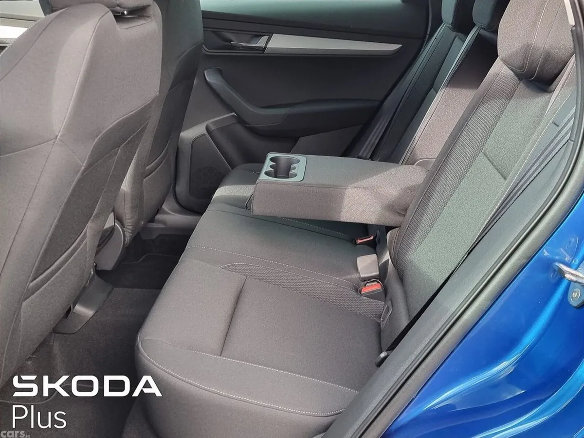 Skoda Karoq SUV, Diesel, 2027, Blue