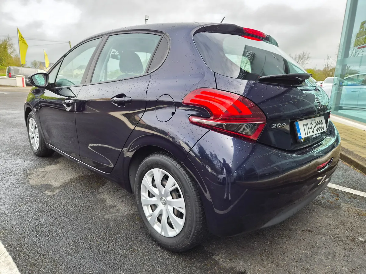 Peugeot 208 Hatchback, Petrol, 2017, Blue