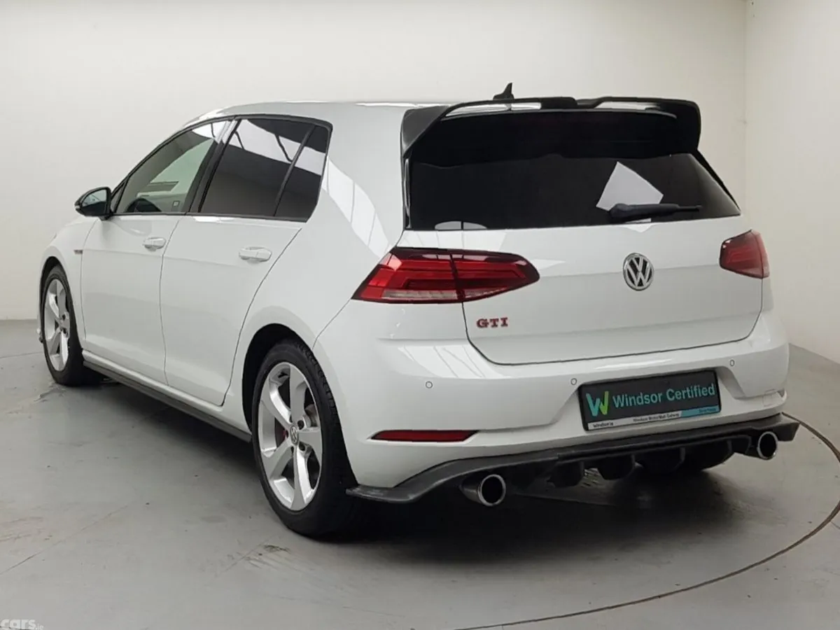 Volkswagen Golf Hatchback, Petrol, 2018, White
