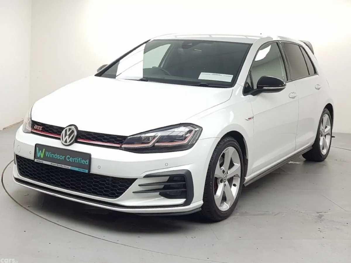 Volkswagen Golf Hatchback, Petrol, 2018, White