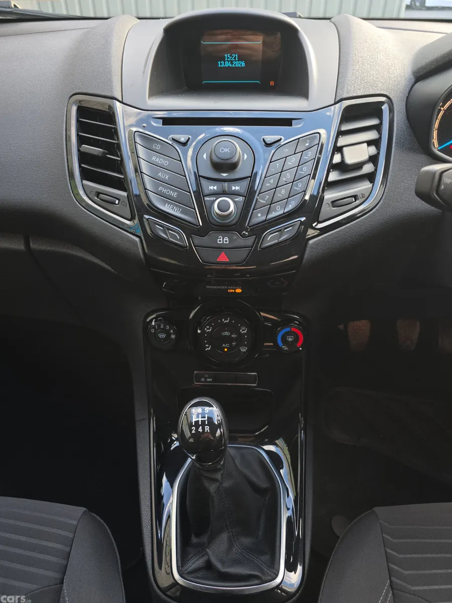 Ford Fiesta Hatchback, Petrol, 2014, Blue