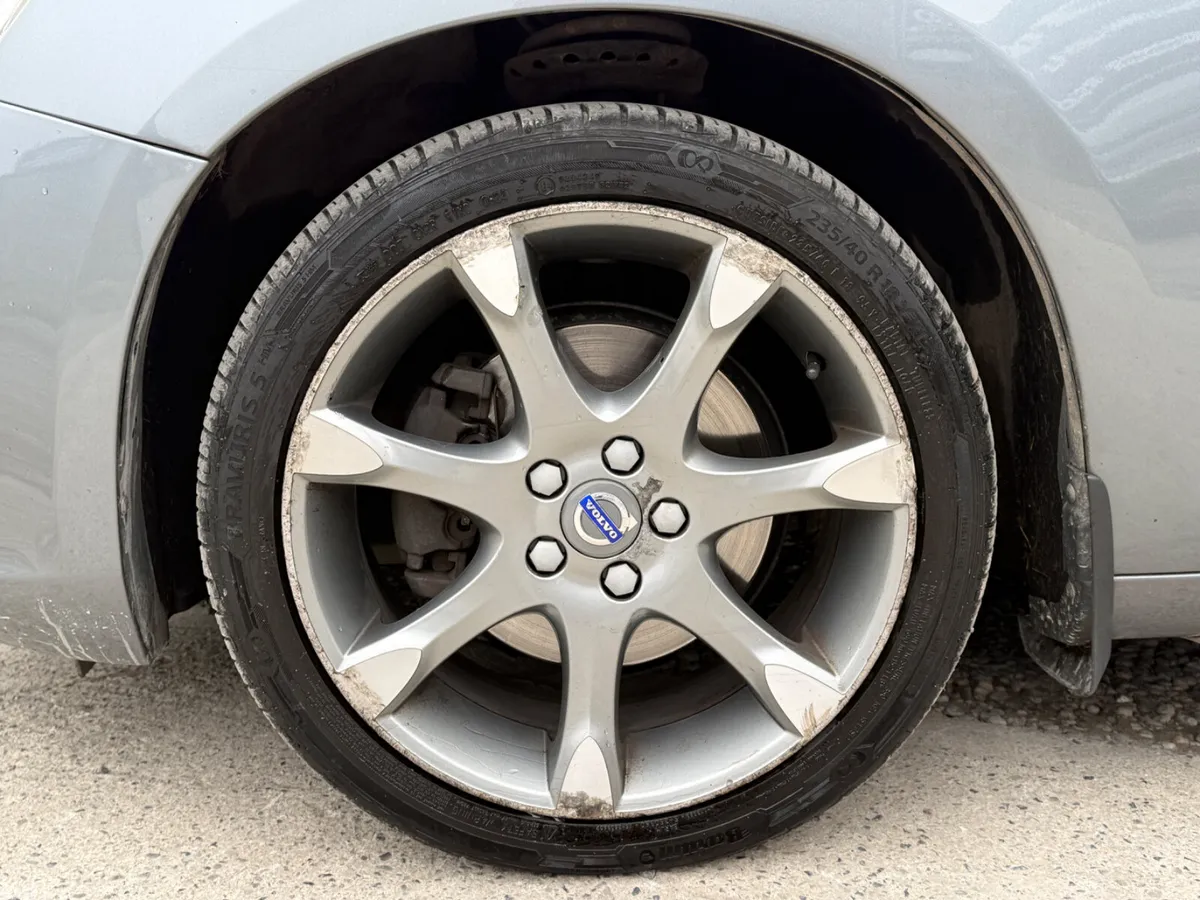 Volvo S60 Saloon, Diesel, 2015, Grey