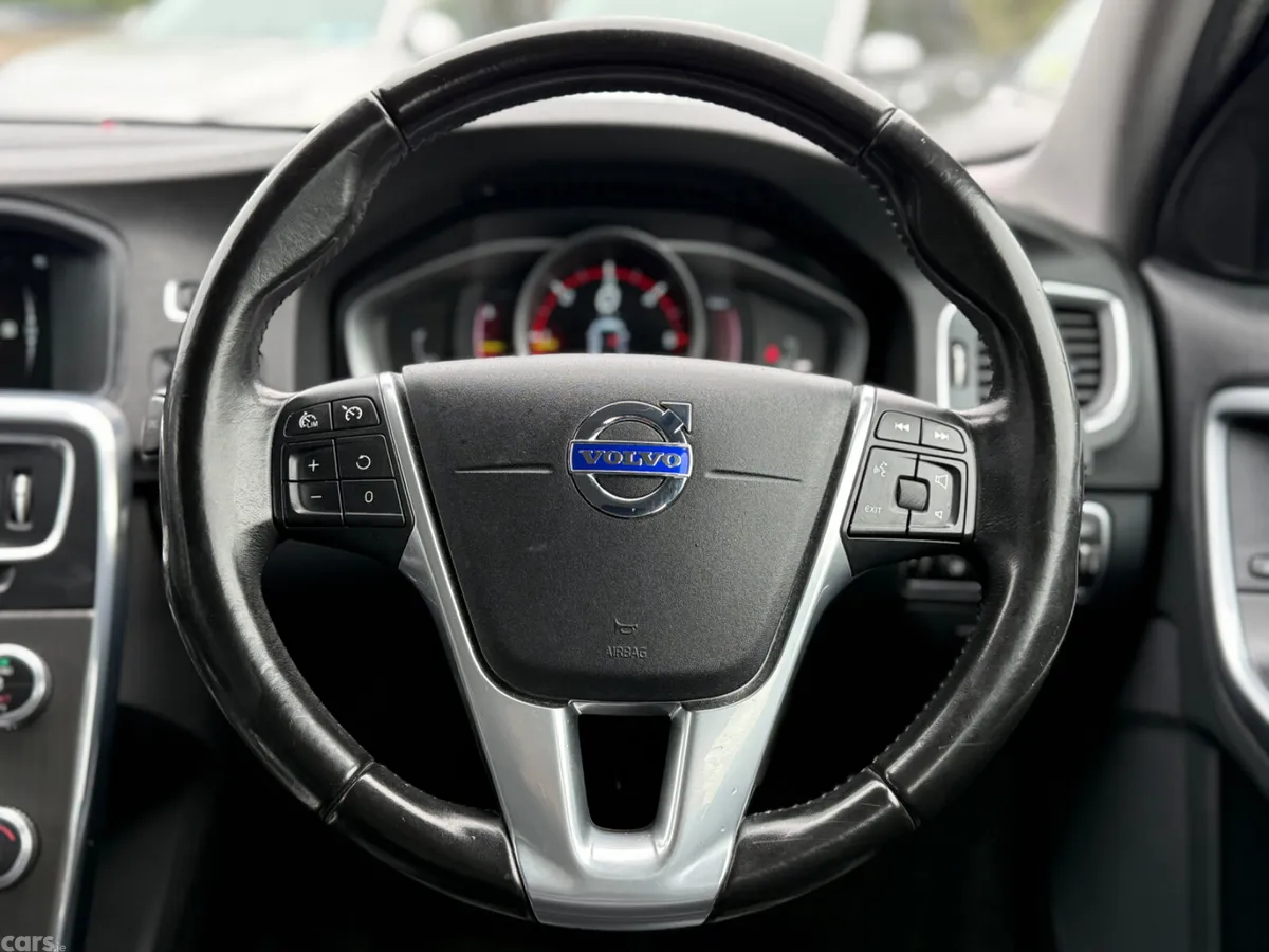 Volvo S60 Saloon, Diesel, 2015, Grey