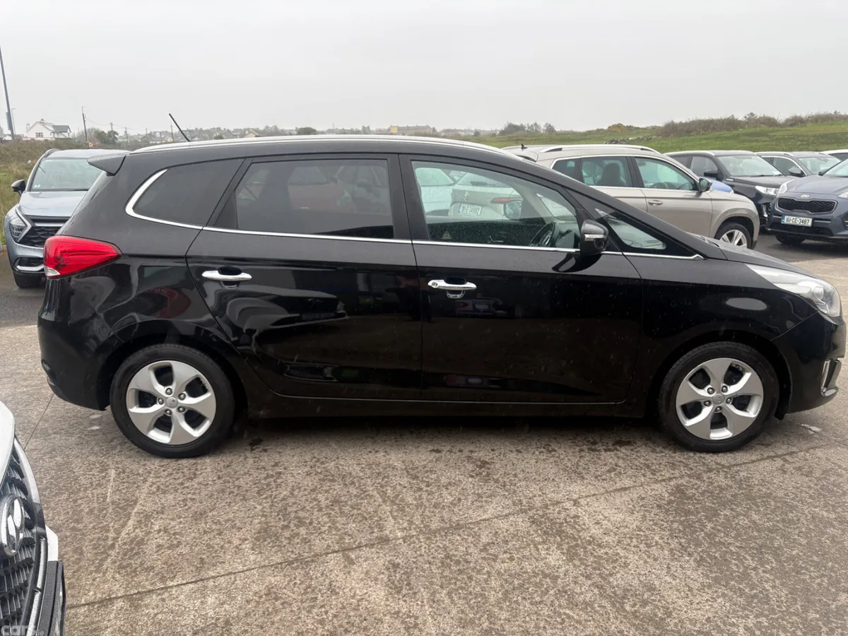 Kia Carens MPV, Diesel, 2015, Black