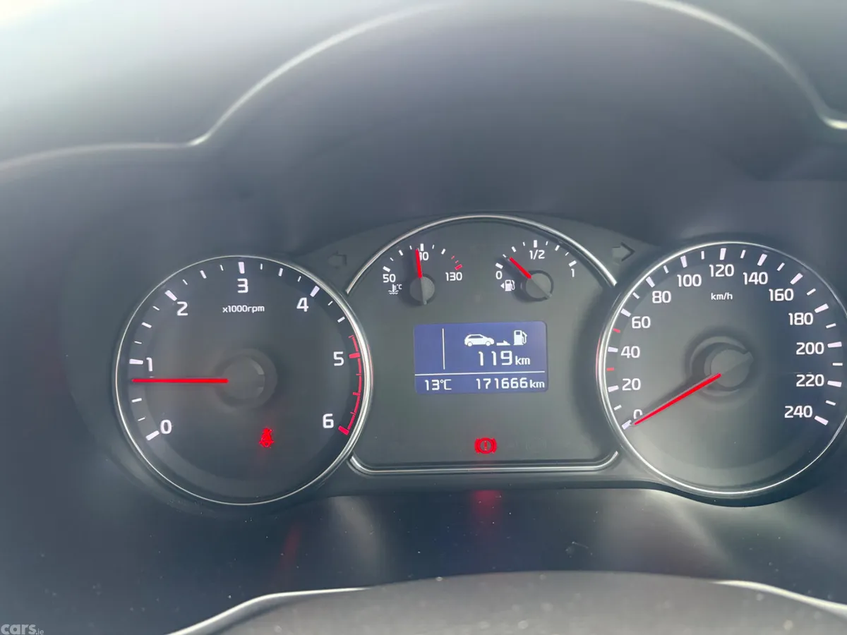 Kia Carens MPV, Diesel, 2015, Black