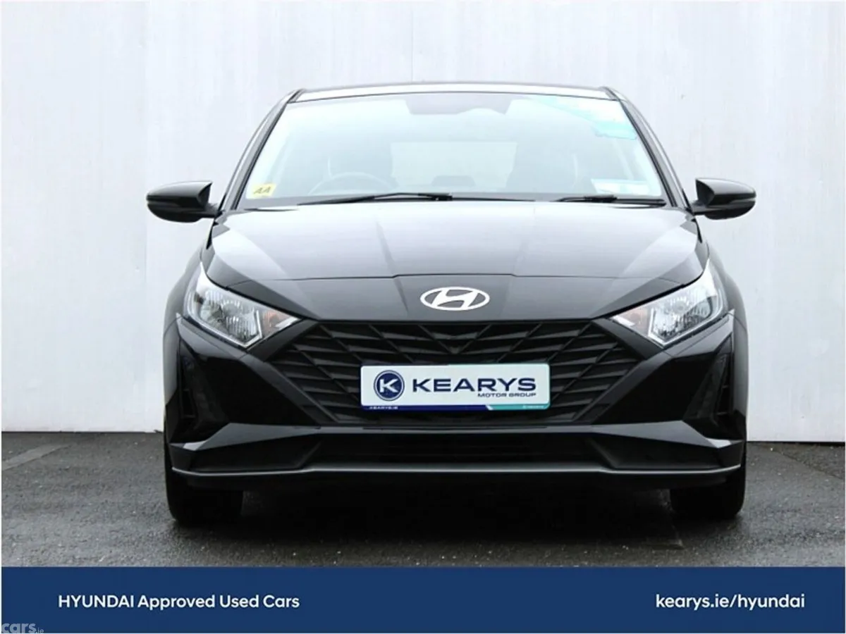 Hyundai i20 Hatchback, Petrol, 2024, Black