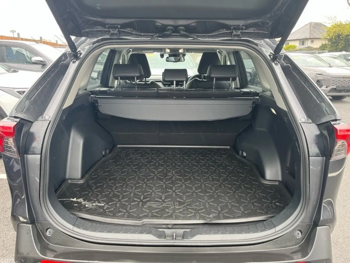 Toyota RAV4 SUV, Petrol Hybrid, 2025, Grey