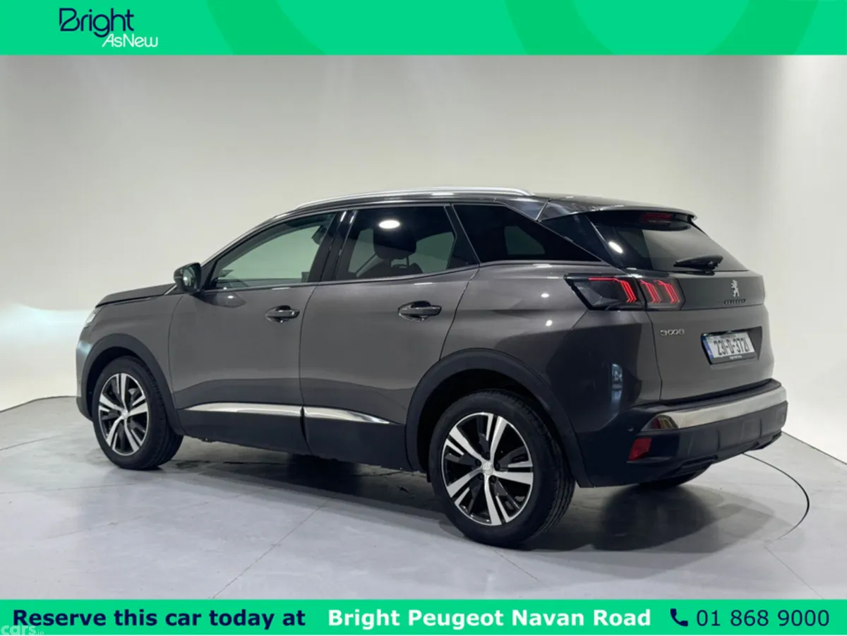 Peugeot 3008 MPV, Petrol, 2023, Grey