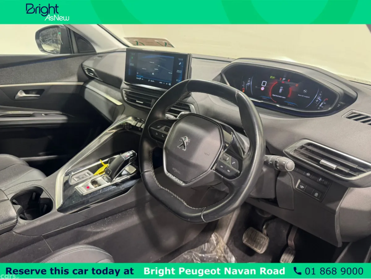 Peugeot 3008 MPV, Petrol, 2023, Grey