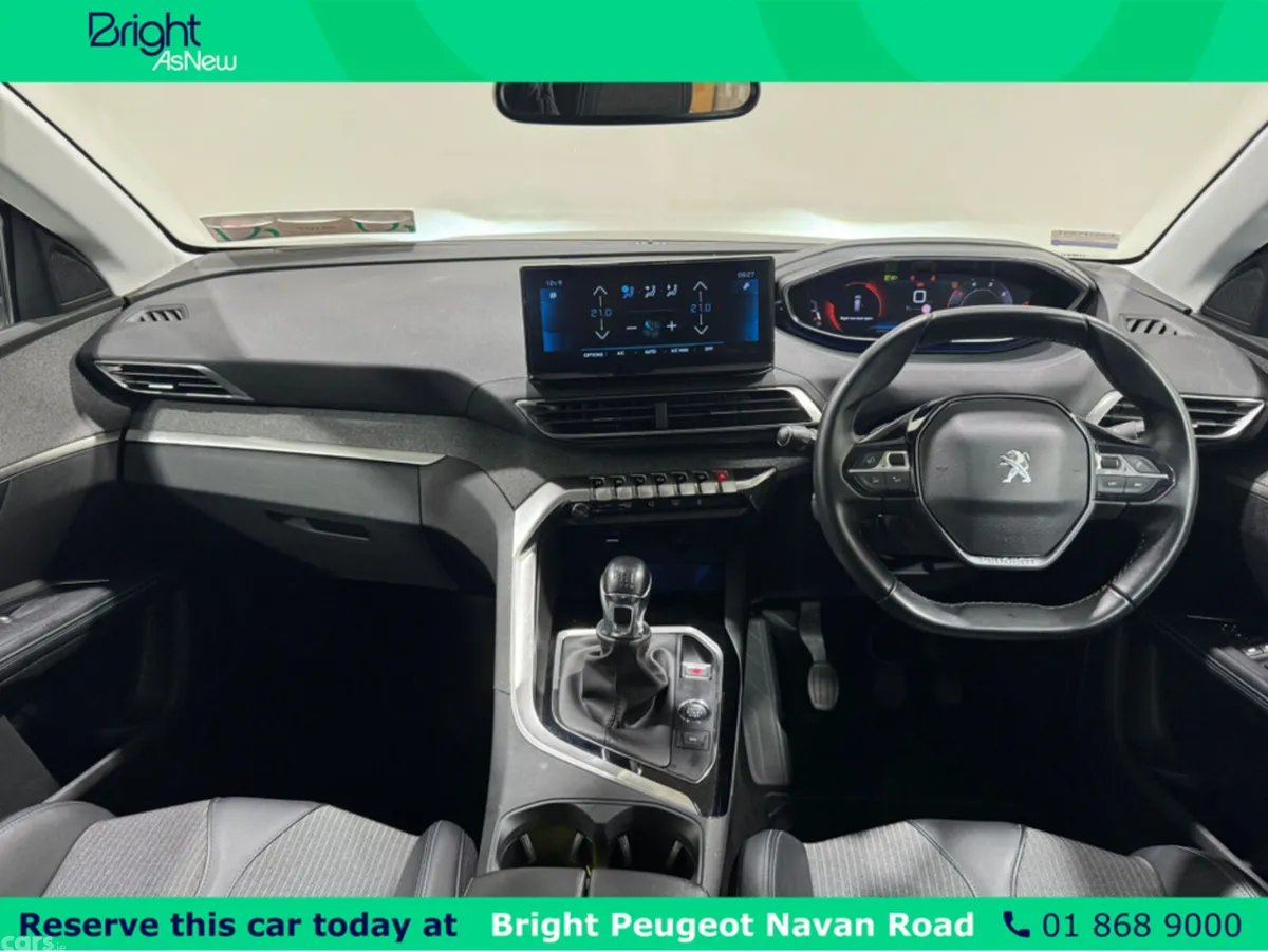 Peugeot 5008 MPV, Diesel, 2022, Grey