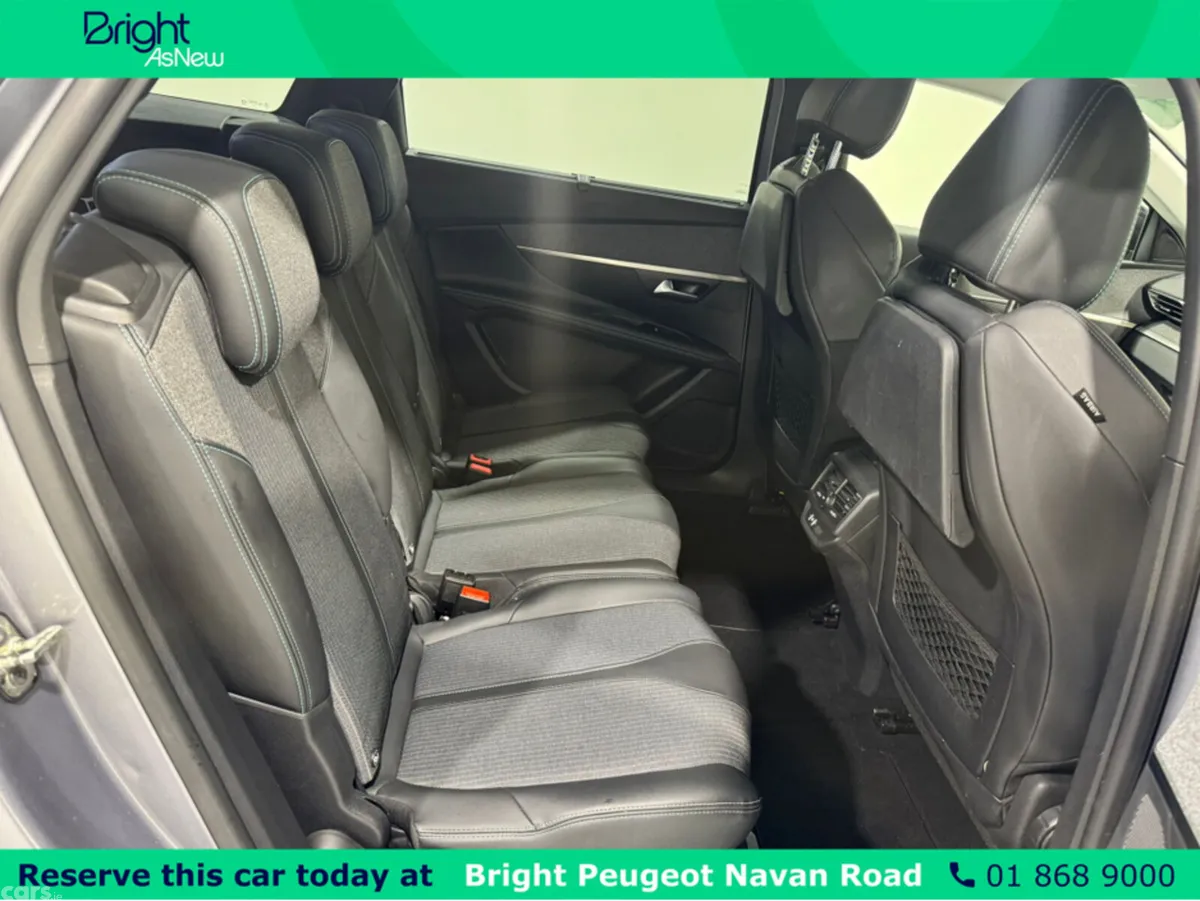 Peugeot 5008 MPV, Diesel, 2022, Grey