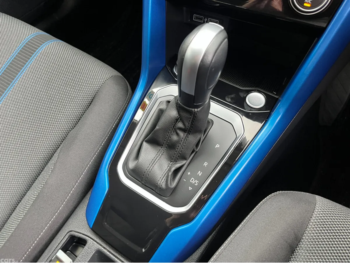 Volkswagen T-Roc SUV, Diesel, 2020, Blue