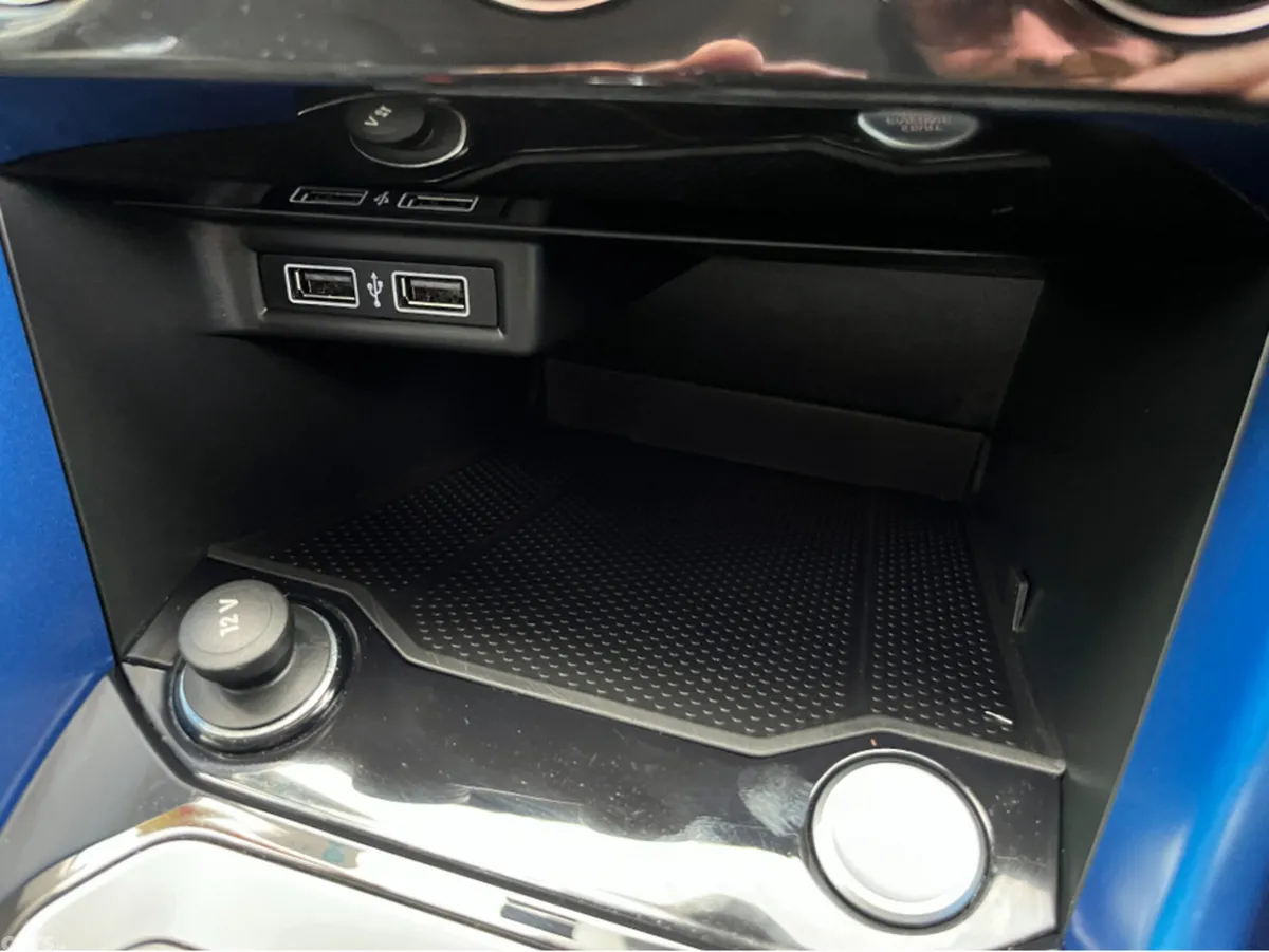 Volkswagen T-Roc SUV, Diesel, 2020, Blue