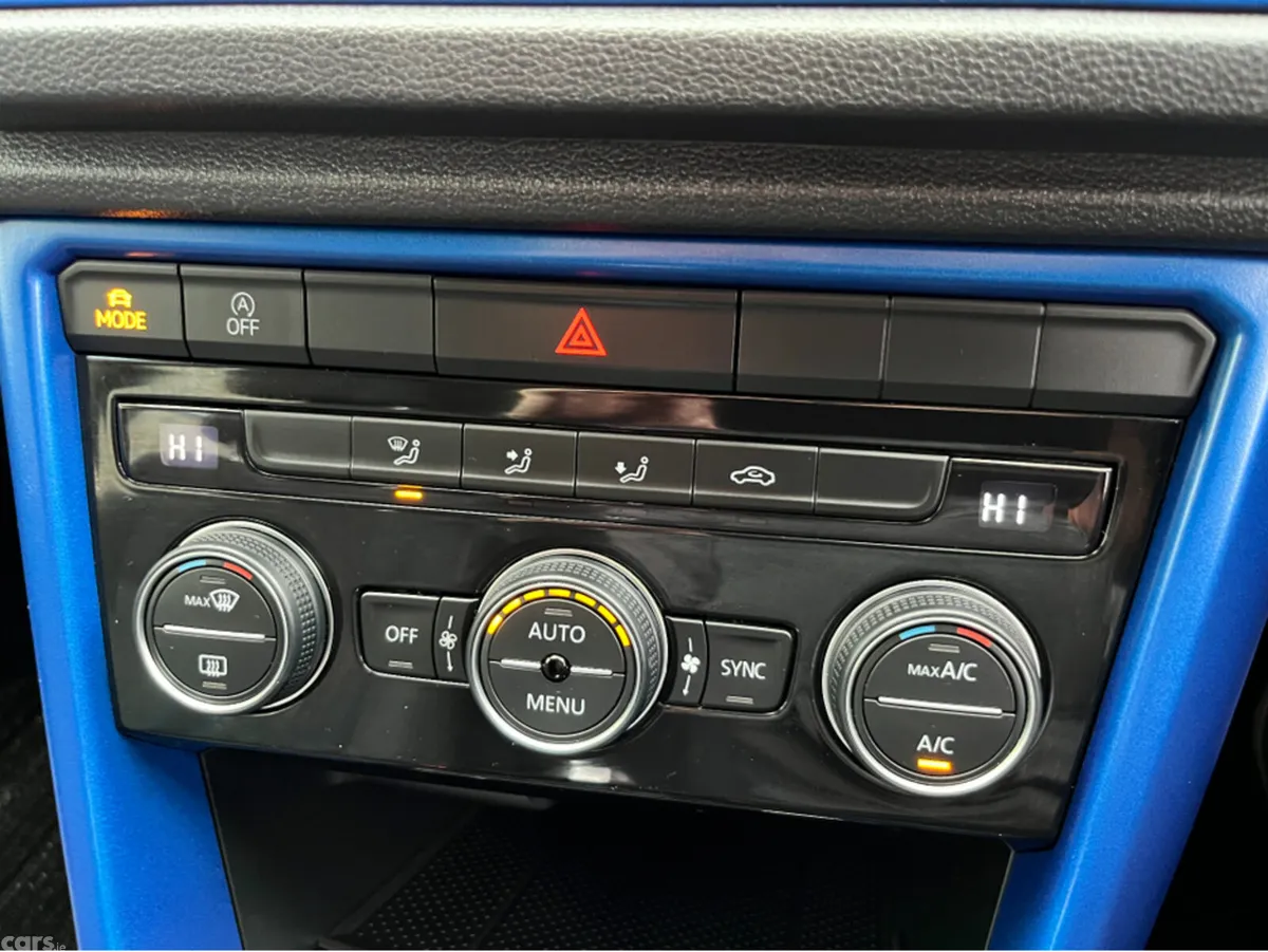 Volkswagen T-Roc SUV, Diesel, 2020, Blue