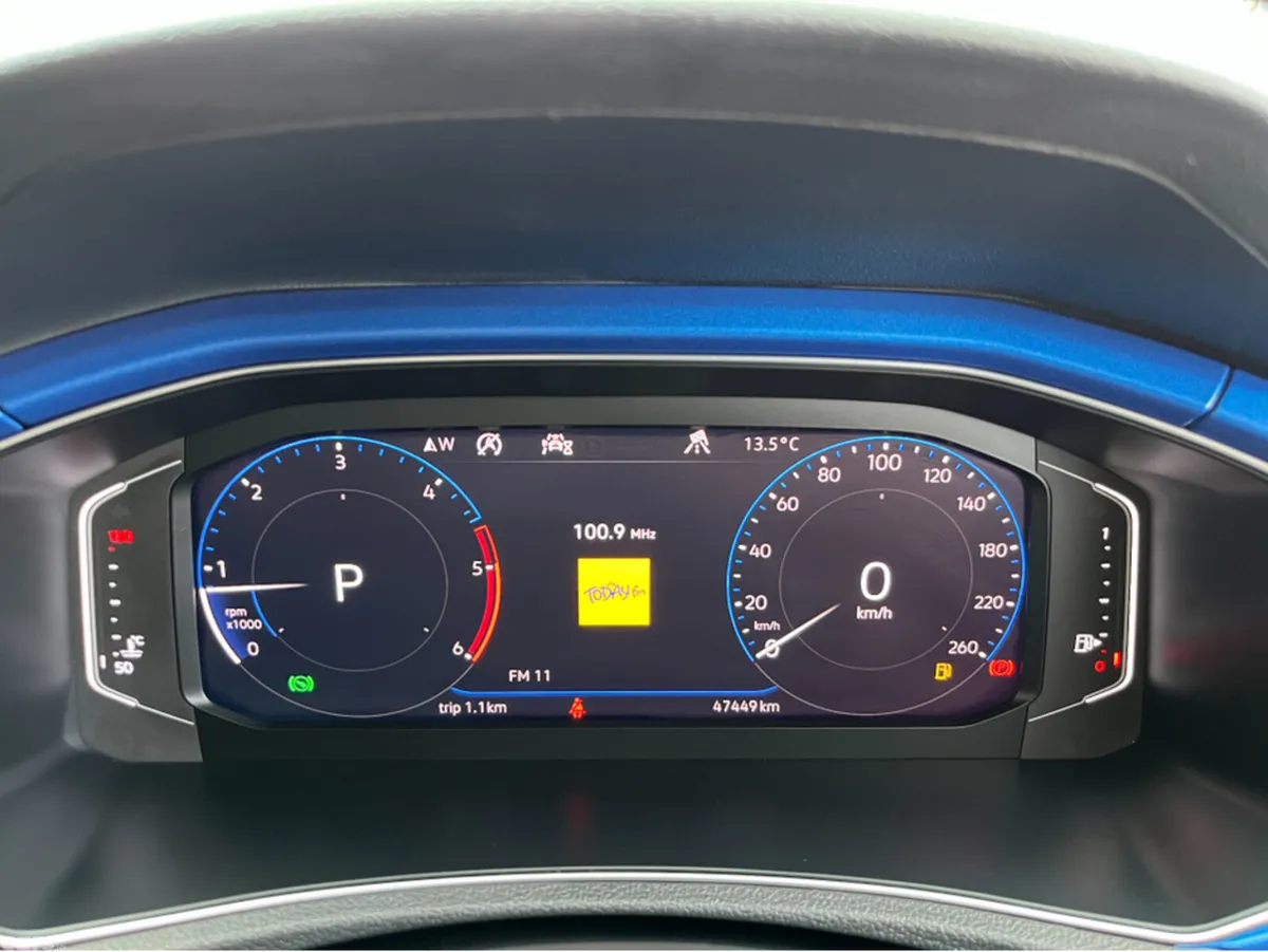 Volkswagen T-Roc SUV, Diesel, 2020, Blue