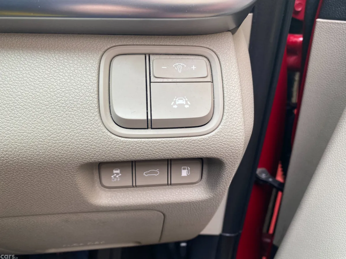 Kia Optima Saloon, Diesel, 2019, Red