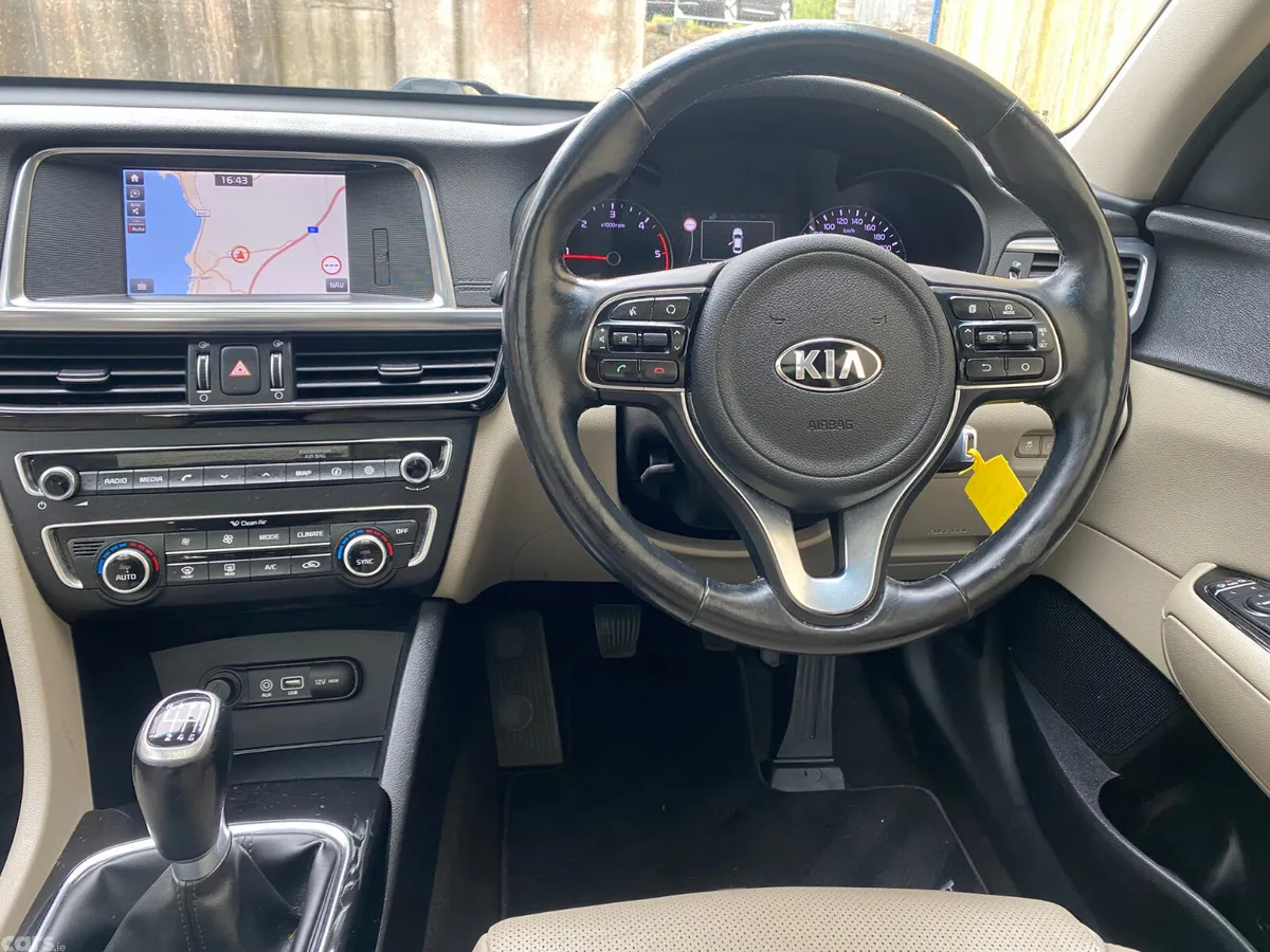 Kia Optima Saloon, Diesel, 2019, Red