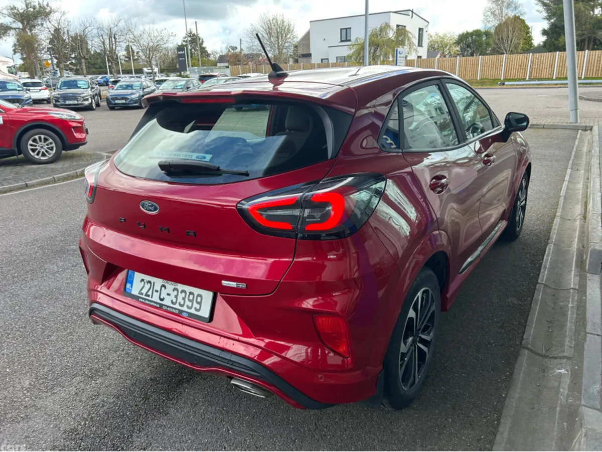 Ford Puma MPV, Petrol Hybrid, 2022, Red